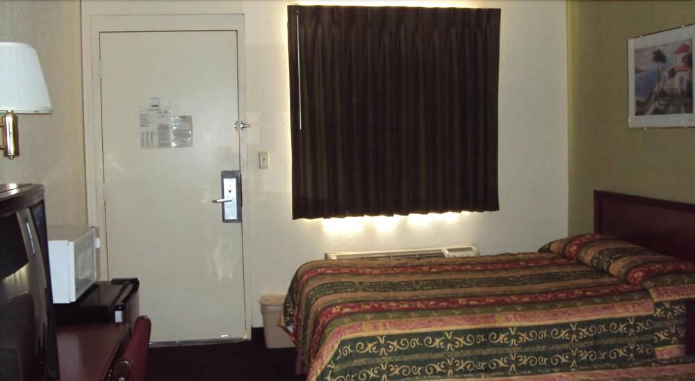 Days Inn By Wyndham Farmington Nm Bagian luar foto