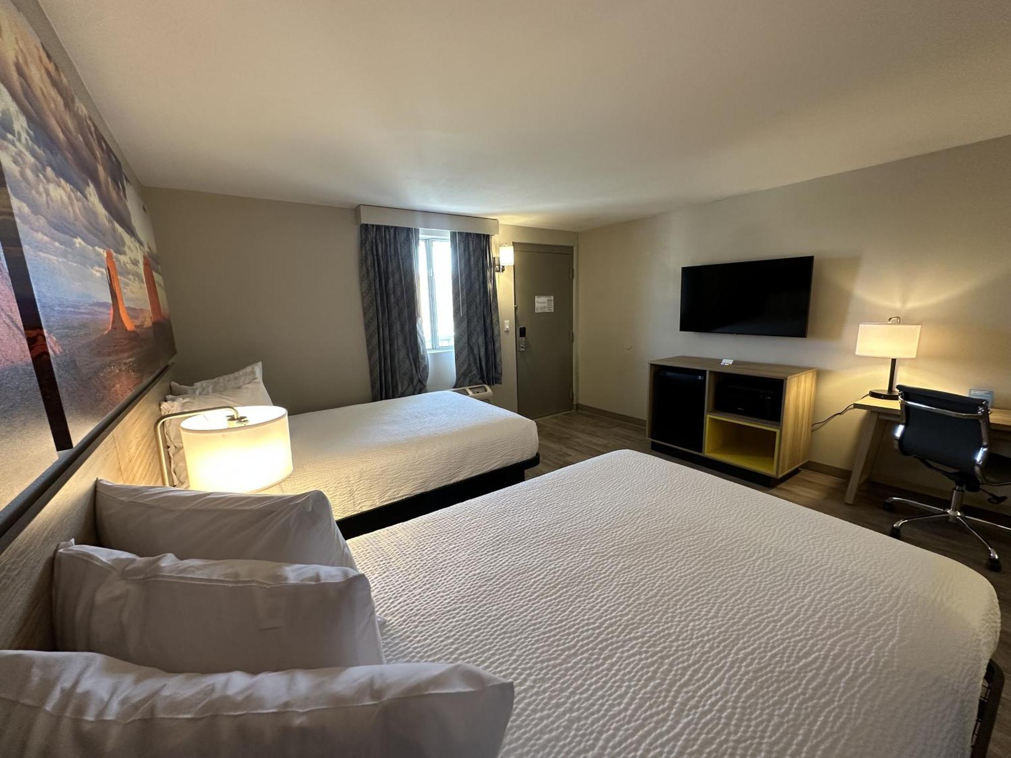 Days Inn By Wyndham Farmington Nm Bagian luar foto